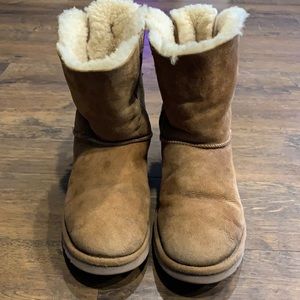 UGG Boots Bailey Bow Women’s Size 9